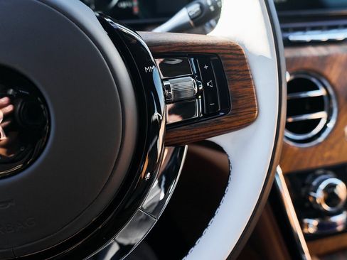 Used 2025 Rolls-Royce Cullinan image 73