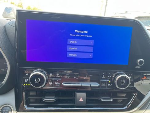 Used 2026 Toyota Highlander Limited image 20