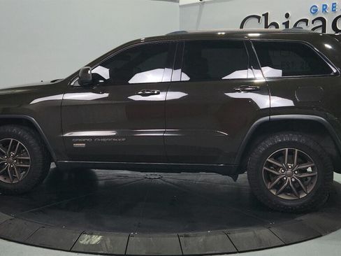 Used 2017 Jeep Grand Cherokee Laredo AWD/4WD image 7