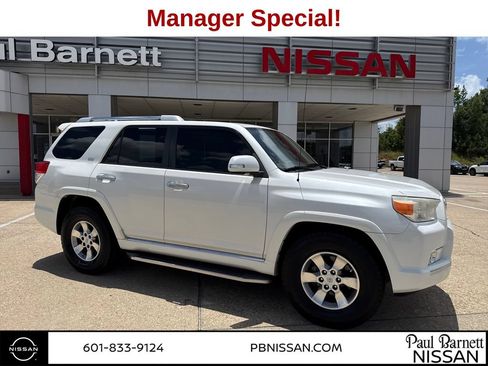 Used 2011 Toyota 4Runner SR5 RWD image 3