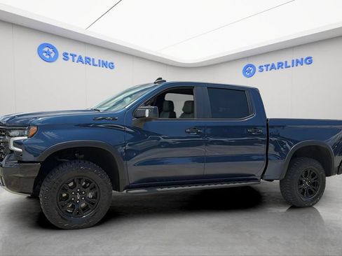 Used 2023 Chevrolet Silverado 1500 ZR2 w/ Technology Package AWD/4WD image 2
