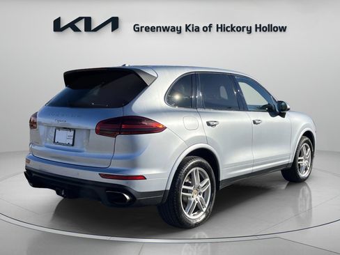 Used 2017 Porsche Cayenne Platinum Edition image 7