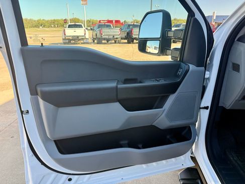 New 2026 Ford F250 XL w/ FX4 Off-Road Package image 7