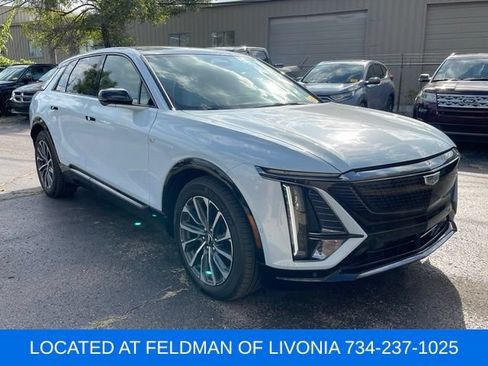 Used 2024 Cadillac Lyriq Sport w/ LPO, Floor Liner Package AWD/4WD image 4