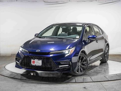 Certified 2025 Toyota Corolla SE w/ SE Premium Package FWD image 1