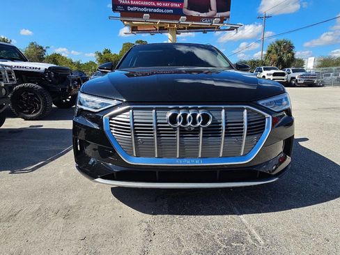 Used 2023 Audi e-tron Premium Plus w/ Premium Plus Package image 10