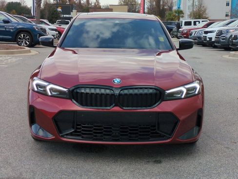 Used 2025 BMW 330i Sedan w/ M Sport Package image 9