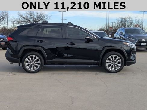 Used 2024 Toyota RAV4 XLE Premium image 4