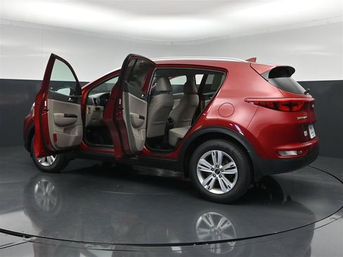 Used 2018 Kia Sportage LX w/ LX Popular Package AWD/4WD image 39