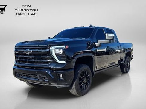 Used 2025 Chevrolet Silverado 2500 LTZ w/ LTZ Plus Package AWD/4WD image 1