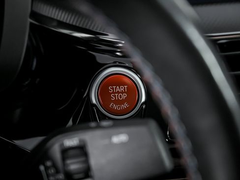 Used 2020 BMW M5 w/ Executive Package image 32