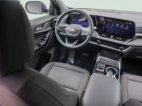 Used 2026 Chevrolet Equinox LT FWD image 29