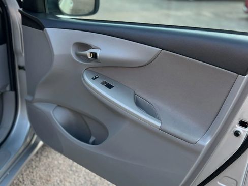 Used 2013 Toyota Corolla LE Special Edition image 19