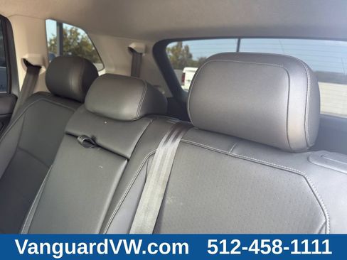 Used 2018 Volkswagen Tiguan SE FWD image 30