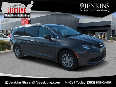 Used 2021 Chrysler Voyager Lxi image 1