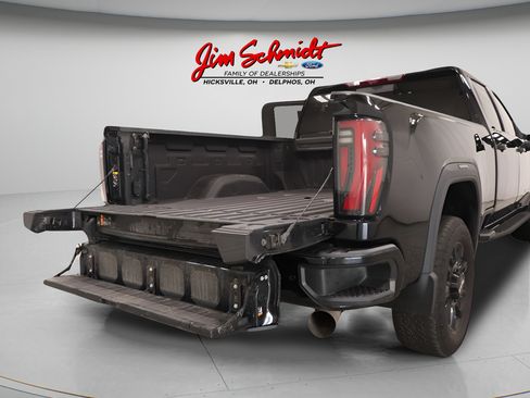 Used 2024 GMC Sierra 2500 AT4 w/ Technology Package AWD/4WD image 39