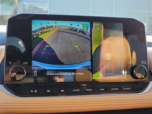 Certified 2022 Nissan Rogue Platinum w/ Head-Up Display Package image 10