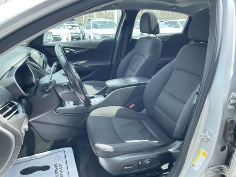 Used 2018 Chevrolet Malibu LT w/ Redline Edition image 20