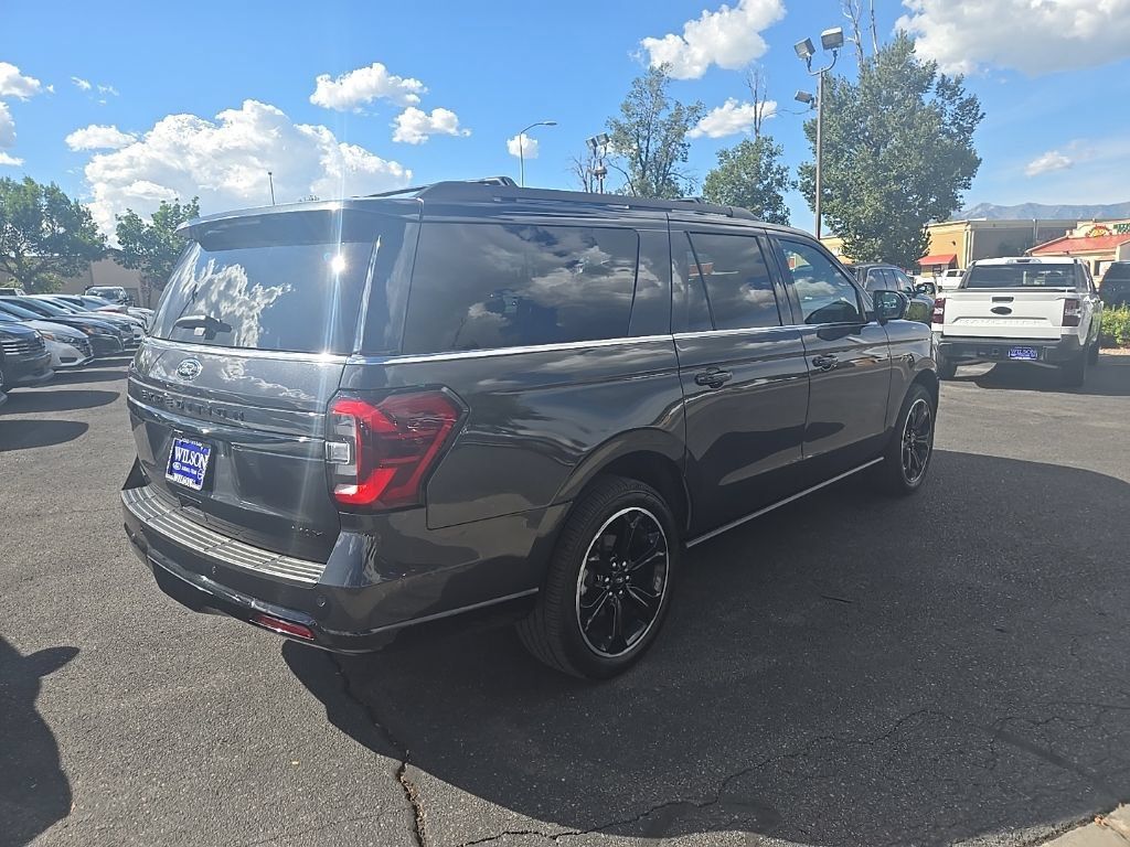 Used 2023 Ford Expedition Max Limited AWD/4WD image 4