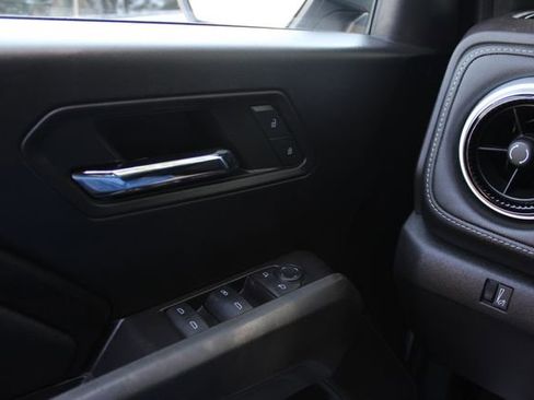Used 2024 Chevrolet Colorado LT w/ LT Convenience Package AWD/4WD image 10