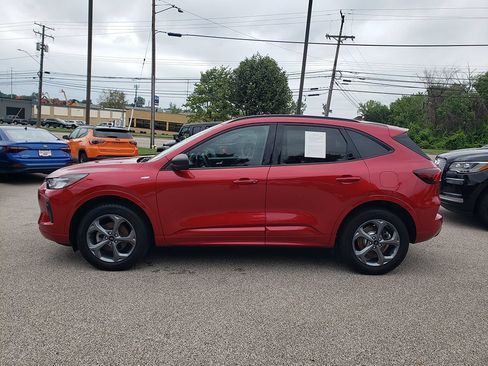 Used 2024 Ford Escape ST-Line w/ Tech Pack #1 AWD/4WD image 8