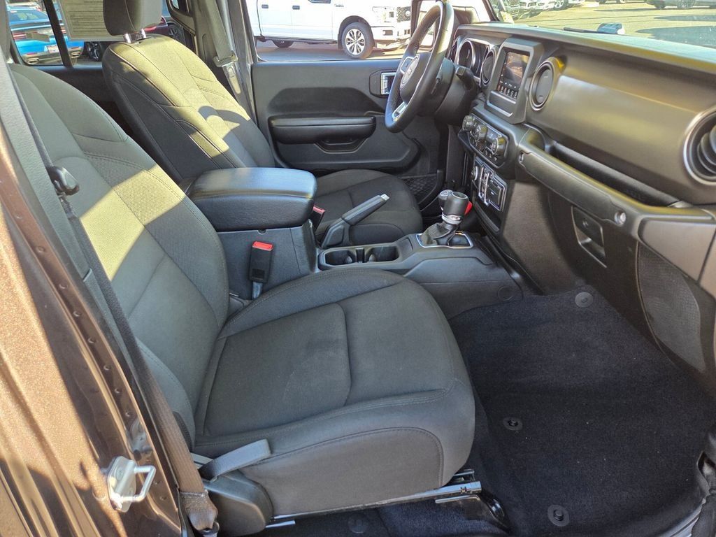 Used 2020 Jeep Gladiator Sport w/ Quick Order Package 24S AWD/4WD image 19
