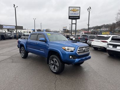 Used 2016 Toyota Tacoma TRD Sport w/ Premium & Technology Package