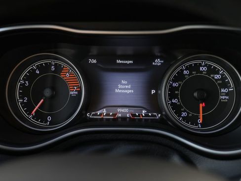 Used 2019 Jeep Cherokee Limited AWD/4WD image 47