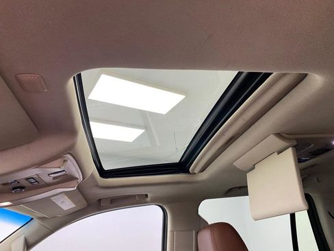 Used 2016 Cadillac Escalade Premium image 20