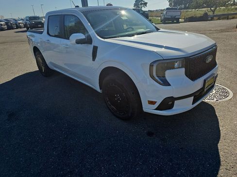 New 2025 Ford Maverick Lobo image 32