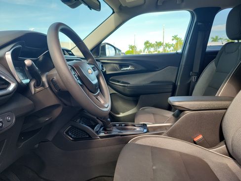 Used 2021 Chevrolet TrailBlazer LT FWD image 11
