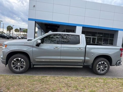 Certified 2025 Chevrolet Silverado 1500 High Country w/ Technology Package AWD/4WD image 3