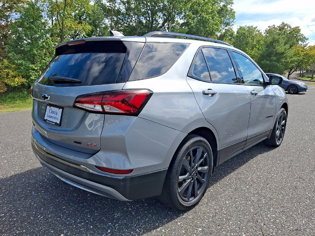 Used 2023 Chevrolet Equinox RS AWD/4WD image 10