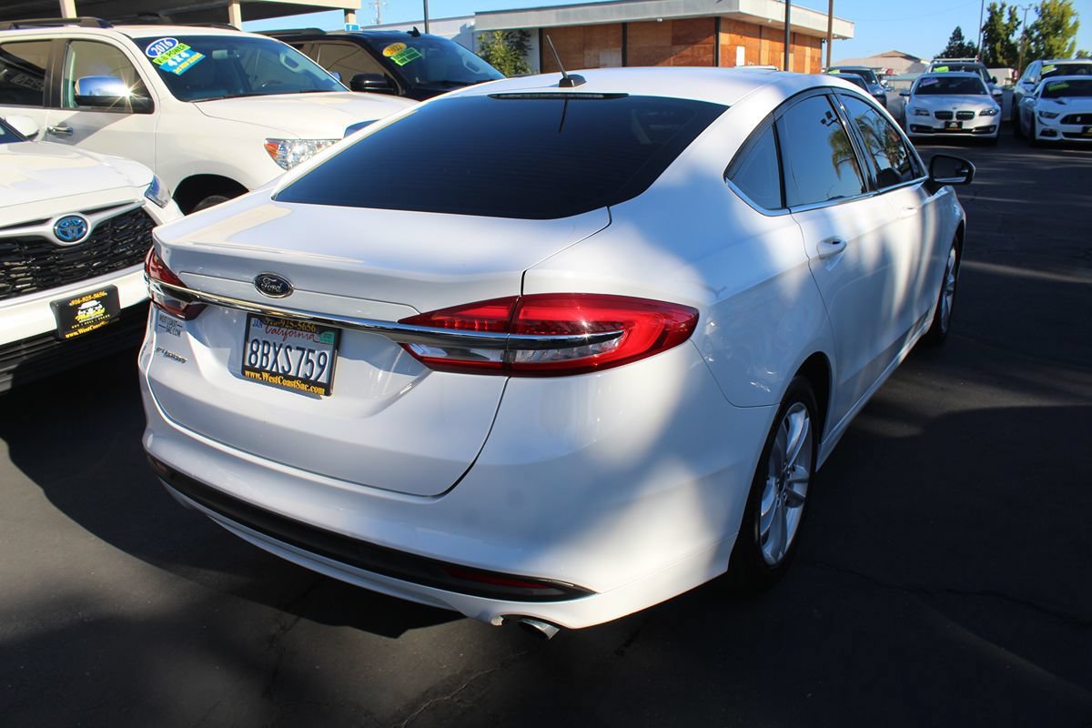 Used 2018 Ford Fusion SE FWD image 7