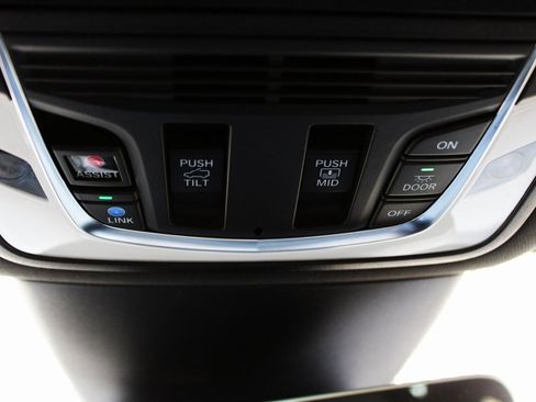 Used 2023 Acura MDX A-Spec image 25