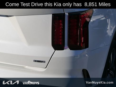 Used 2023 Kia Sorento EX image 3