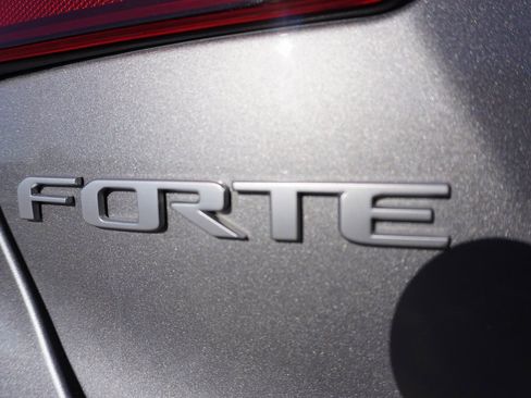 Used 2024 Kia Forte GT w/ GT2 Package image 26