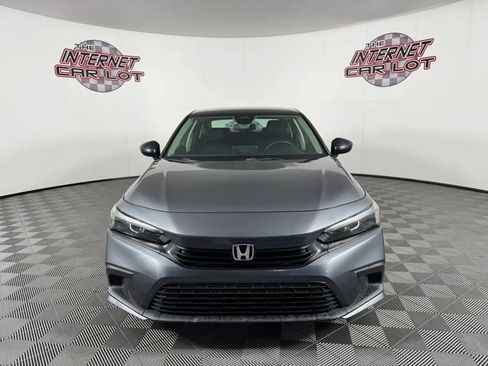 Used 2024 Honda Civic LX image 2