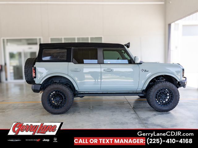 Used 2022 Ford Bronco Outer Banks AWD/4WD image 4