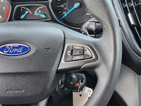 Used 2017 Ford Escape SE image 26