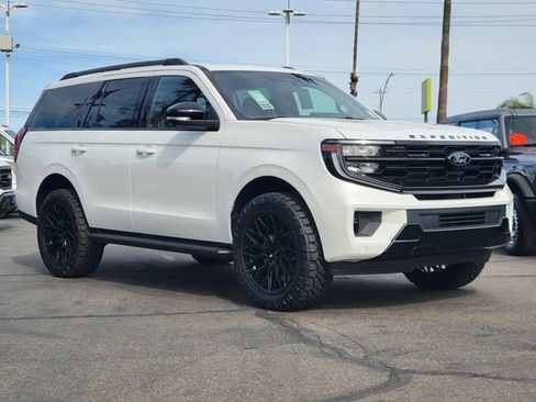 New 2026 Ford Expedition Platinum w/ Stealth Appearance Package AWD/4WD image 30