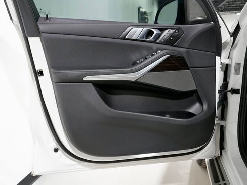 Used 2020 BMW X7 xDrive40i w/ Premium Package image 14