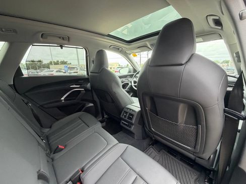 Used 2025 Audi Q5 Prestige AWD/4WD image 25