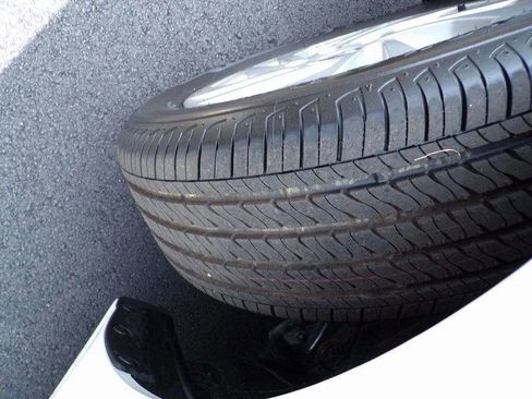 Certified 2025 Subaru Impreza 2.0i image 17