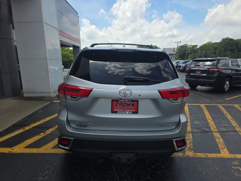Used 2019 Toyota Highlander Limited Platinum AWD/4WD image 4