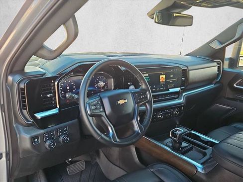 Certified 2025 Chevrolet Silverado 1500 High Country w/ High Country Premium Package AWD/4WD image 10