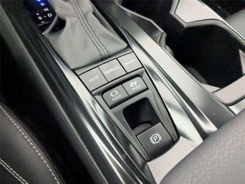 Certified 2025 Toyota Camry SE FWD image 23