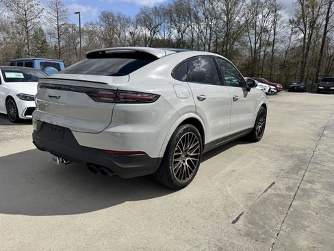 Used 2022 Porsche Cayenne S Platinum image 24