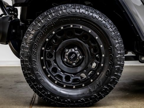 Used 2019 Jeep Wrangler Unlimited Sahara image 39