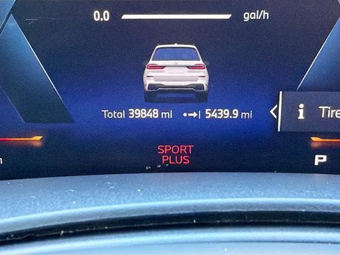 Used 2024 BMW X7 M60i w/ Executive Package AWD/4WD image 40